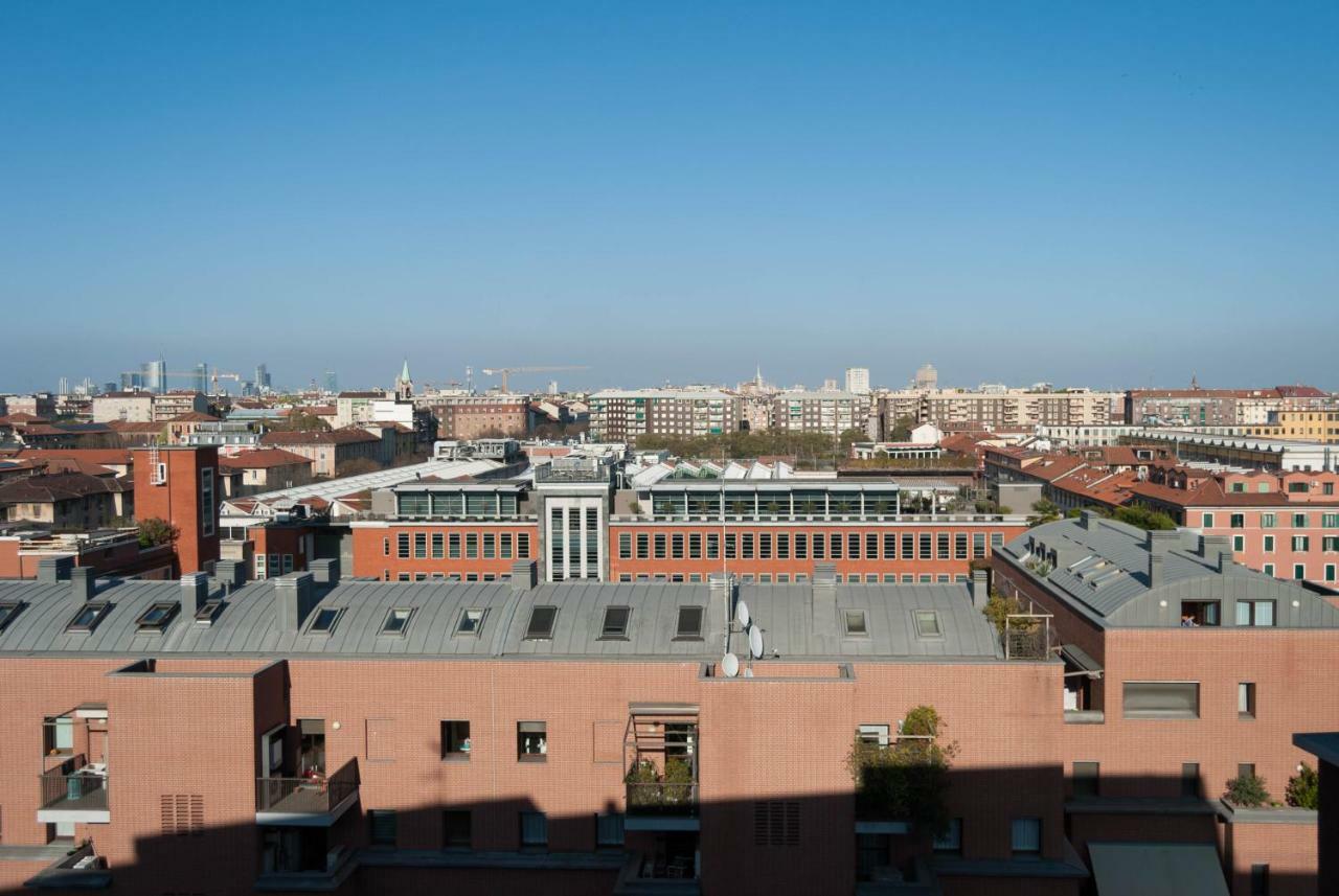 Exclusive Rooftop Apartment With Large Terrace In Solari/Tortona Milan Bagian luar foto