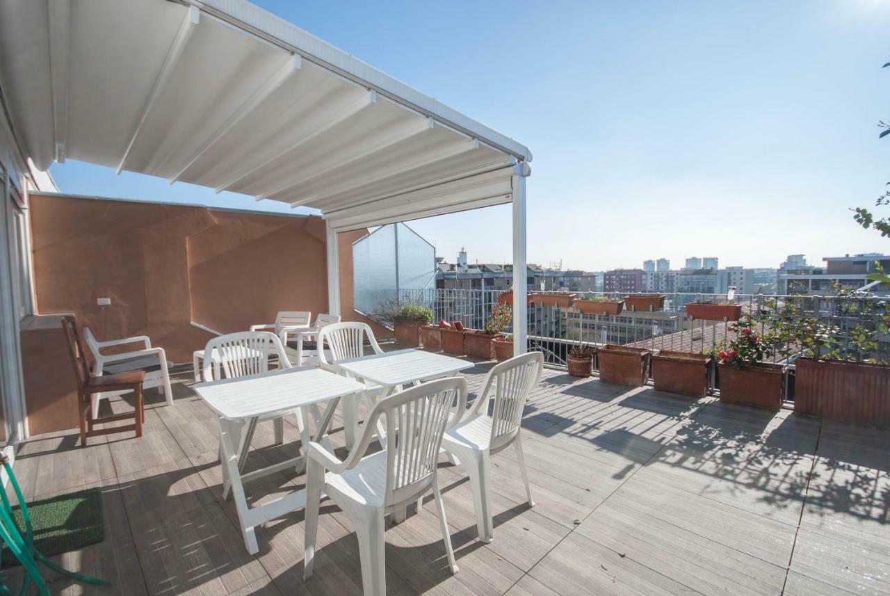 Exclusive Rooftop Apartment With Large Terrace In Solari/Tortona Milan Bagian luar foto